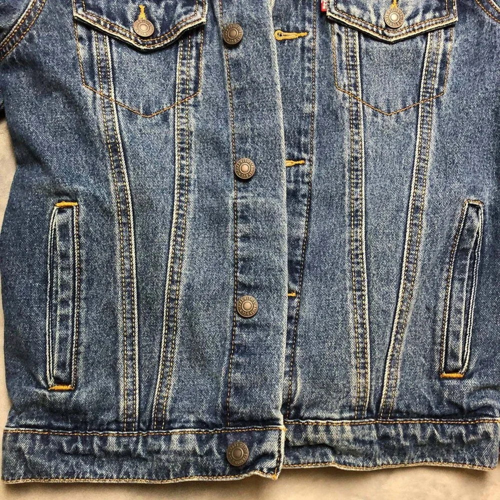Levi's Type 3 Trucker Denim Jacket Boys Large‎ Blue Medium Wash